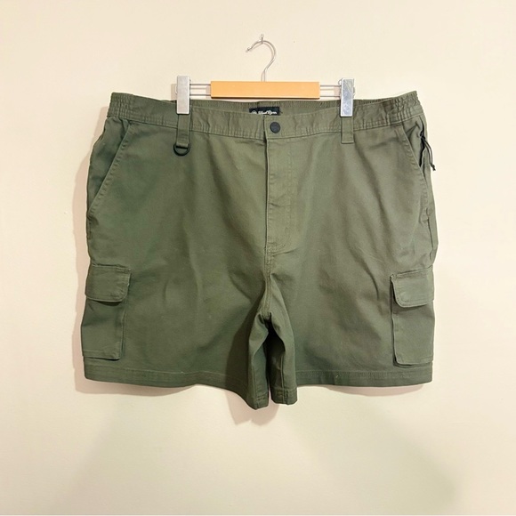 Wind River Green Cargo Shorts with Utility Design 42X6 - Picture 3 of 16
